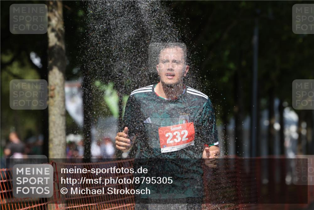 07.09.2025 - 19. Norderstedt Triathlon Michael Strokosch http://msf.ph/oto/8795305 07.09.2025 13:50:05 Laufen 232, 355 meine-sportfotos.de