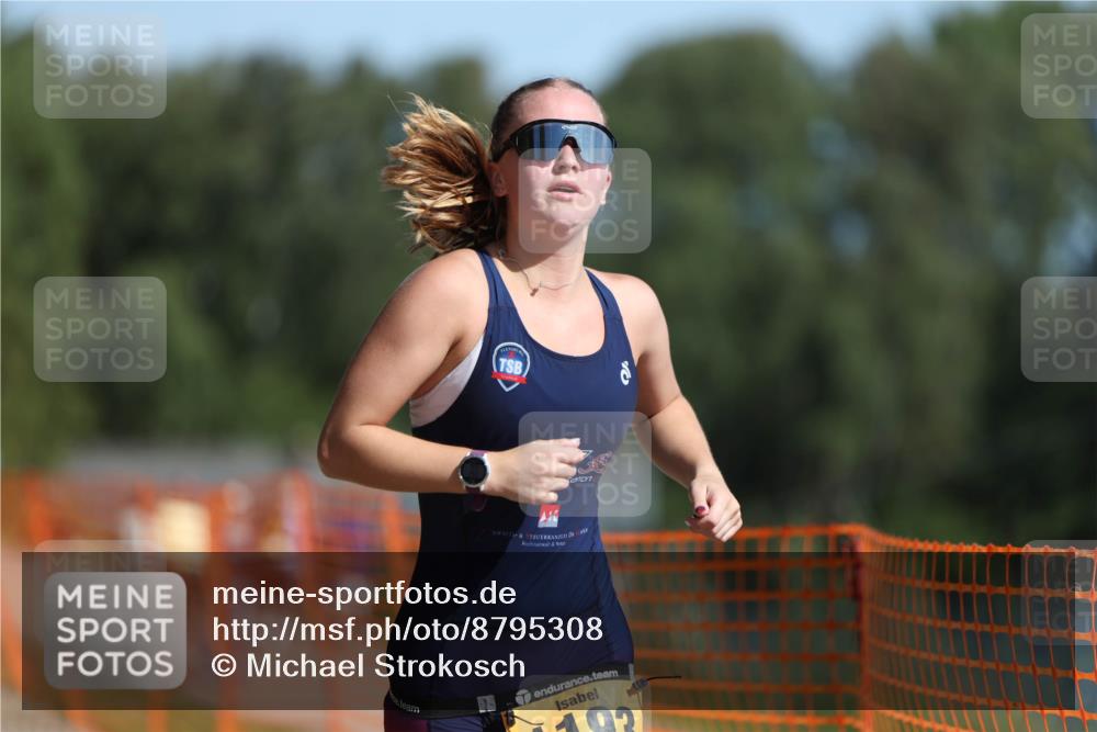 07.09.2025 - 19. Norderstedt Triathlon Michael Strokosch http://msf.ph/oto/8795308 07.09.2025 11:52:47 Laufen 1193 meine-sportfotos.de