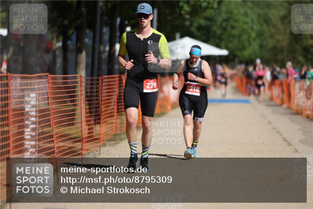 07.09.2025 - 19. Norderstedt Triathlon Michael Strokosch http://msf.ph/oto/8795309 07.09.2025 12:17:01 Laufen 279, 1218 meine-sportfotos.de