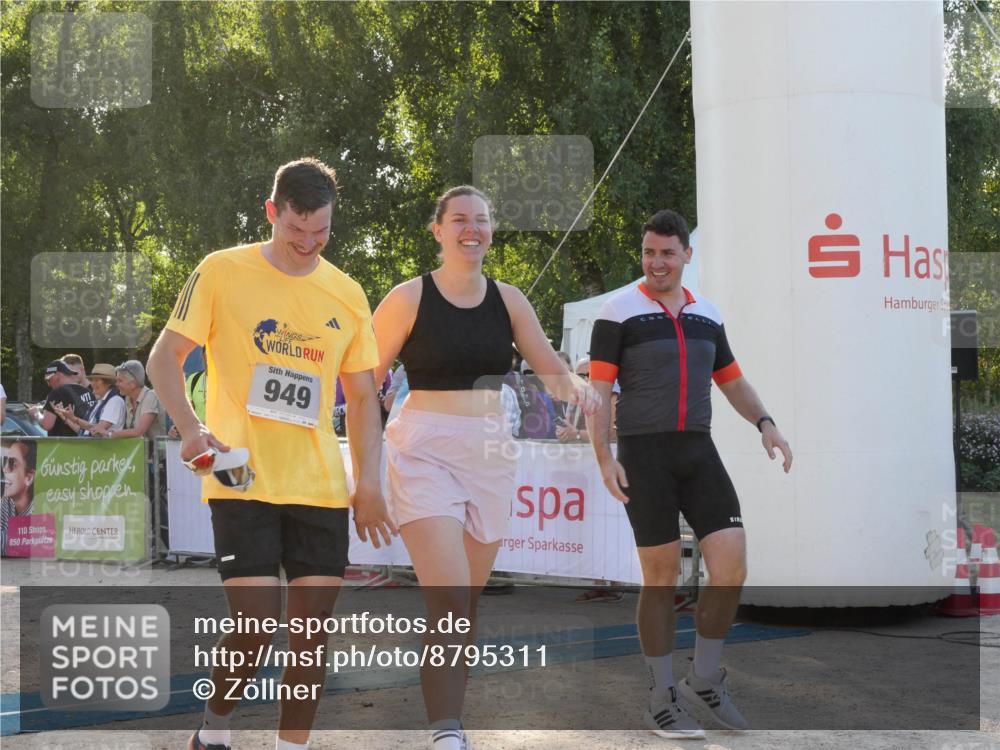 07.09.2025 - 19. Norderstedt Triathlon Zöllner http://msf.ph/oto/8795311 07.09.2025 16:59:17 Ziel 949 meine-sportfotos.de