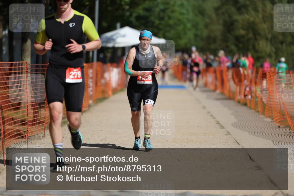 07.09.2025 - 19. Norderstedt Triathlon Michael Strokosch http://msf.ph/oto/8795313 07.09.2025 12:17:02 Laufen 279, 1218 meine-sportfotos.de