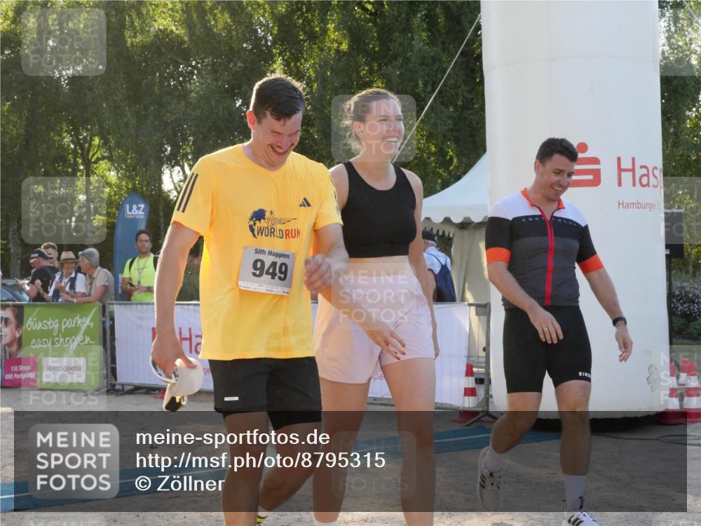07.09.2025 - 19. Norderstedt Triathlon Zöllner http://msf.ph/oto/8795315 07.09.2025 16:59:17 Ziel 949 meine-sportfotos.de