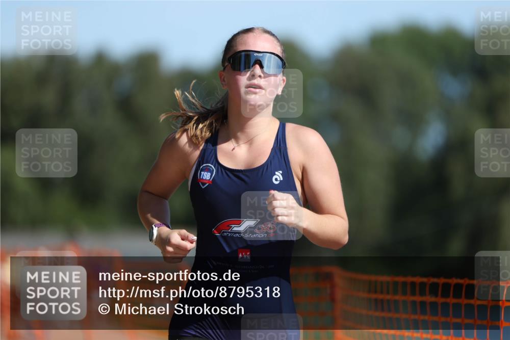 07.09.2025 - 19. Norderstedt Triathlon Michael Strokosch http://msf.ph/oto/8795318 07.09.2025 11:52:48 Laufen 1193 meine-sportfotos.de