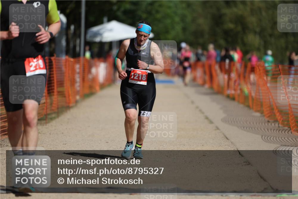 07.09.2025 - 19. Norderstedt Triathlon Michael Strokosch http://msf.ph/oto/8795327 07.09.2025 12:17:03 Laufen 279, 1218 meine-sportfotos.de