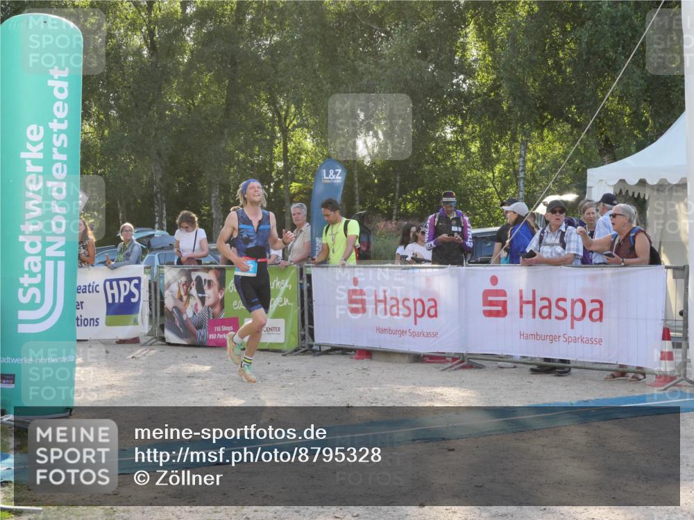 07.09.2025 - 19. Norderstedt Triathlon Zöllner http://msf.ph/oto/8795328 07.09.2025 16:59:28 Ziel 882 meine-sportfotos.de