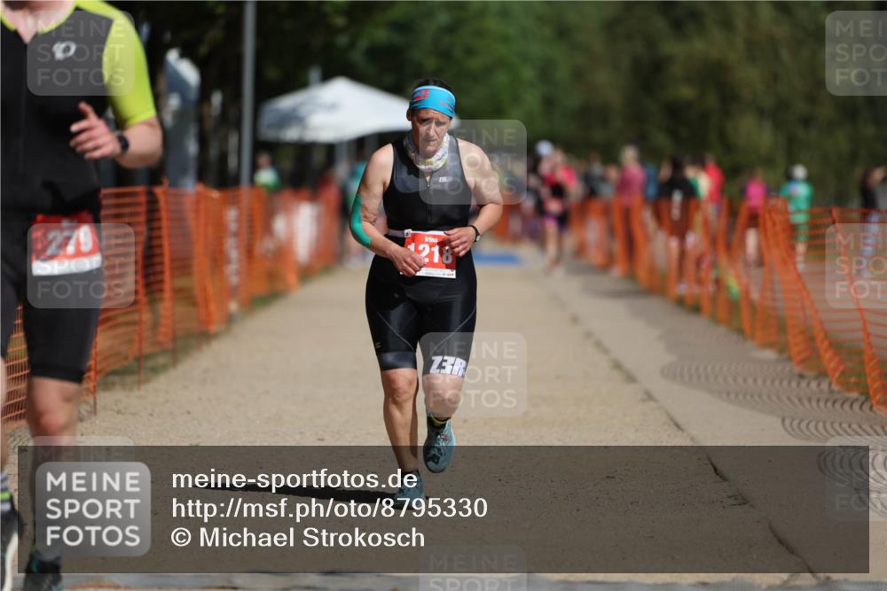 07.09.2025 - 19. Norderstedt Triathlon Michael Strokosch http://msf.ph/oto/8795330 07.09.2025 12:17:04 Laufen 279, 1218 meine-sportfotos.de