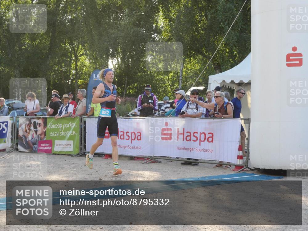 07.09.2025 - 19. Norderstedt Triathlon Zöllner http://msf.ph/oto/8795332 07.09.2025 16:59:29 Ziel 882 meine-sportfotos.de