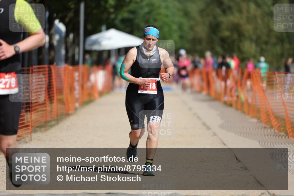 07.09.2025 - 19. Norderstedt Triathlon Michael Strokosch http://msf.ph/oto/8795334 07.09.2025 12:17:04 Laufen 279, 1218 meine-sportfotos.de