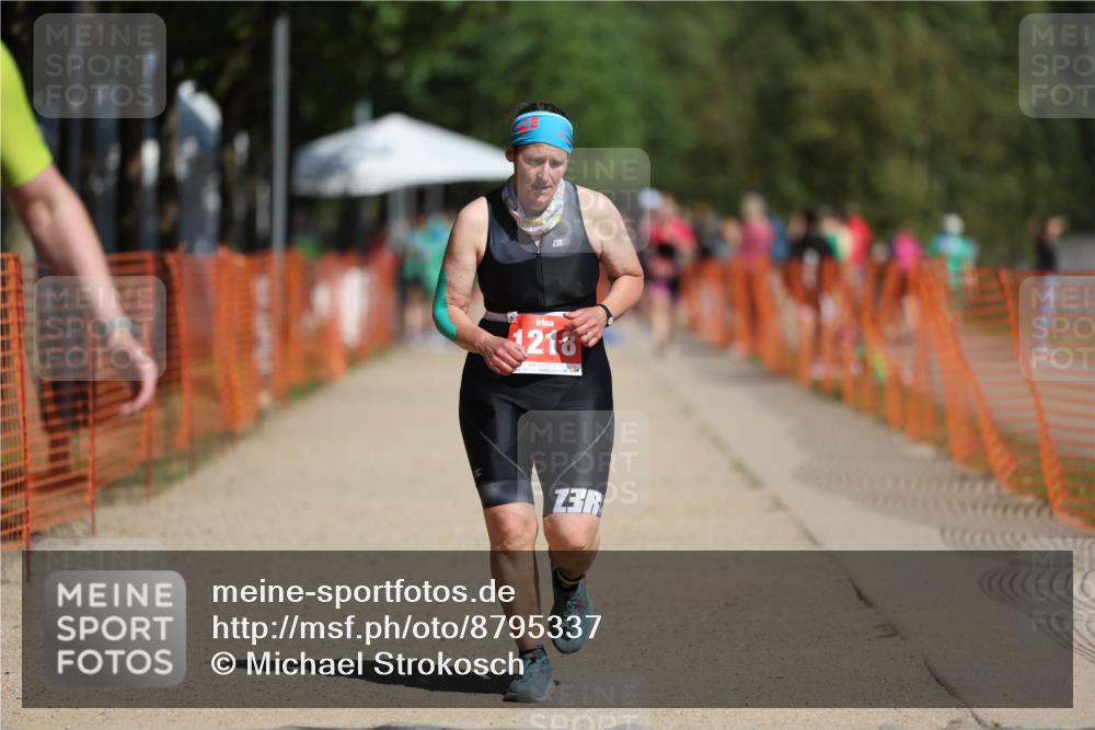 07.09.2025 - 19. Norderstedt Triathlon Michael Strokosch http://msf.ph/oto/8795337 07.09.2025 12:17:04 Laufen 279, 1218 meine-sportfotos.de