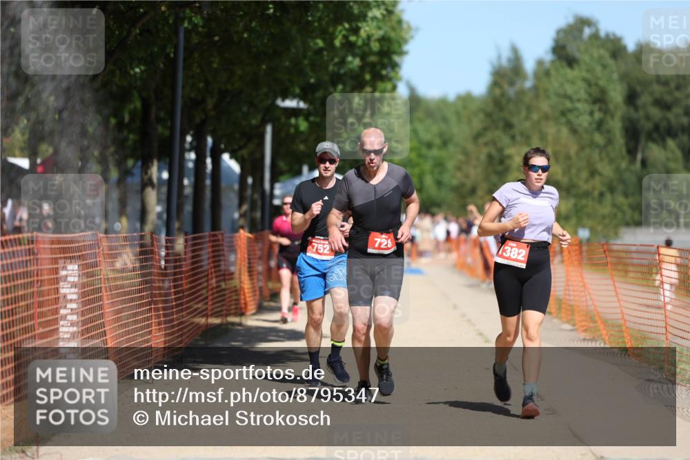 07.09.2025 - 19. Norderstedt Triathlon Michael Strokosch http://msf.ph/oto/8795347 07.09.2025 13:00:32 Laufen 295, 728, 752, 783, 1382 meine-sportfotos.de