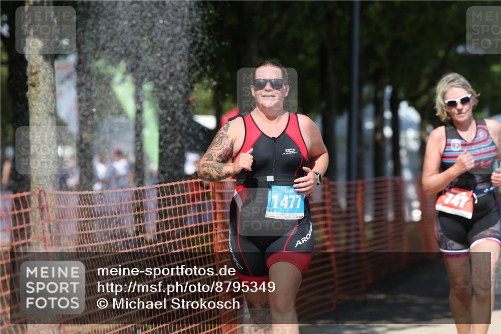 07.09.2025 - 19. Norderstedt Triathlon Michael Strokosch http://msf.ph/oto/8795349 07.09.2025 13:50:22 Laufen 160, 747, 1477 meine-sportfotos.de