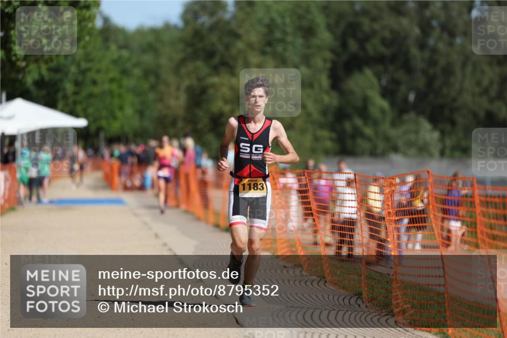 07.09.2025 - 19. Norderstedt Triathlon Michael Strokosch http://msf.ph/oto/8795352 07.09.2025 11:53:02 Laufen 1183 meine-sportfotos.de