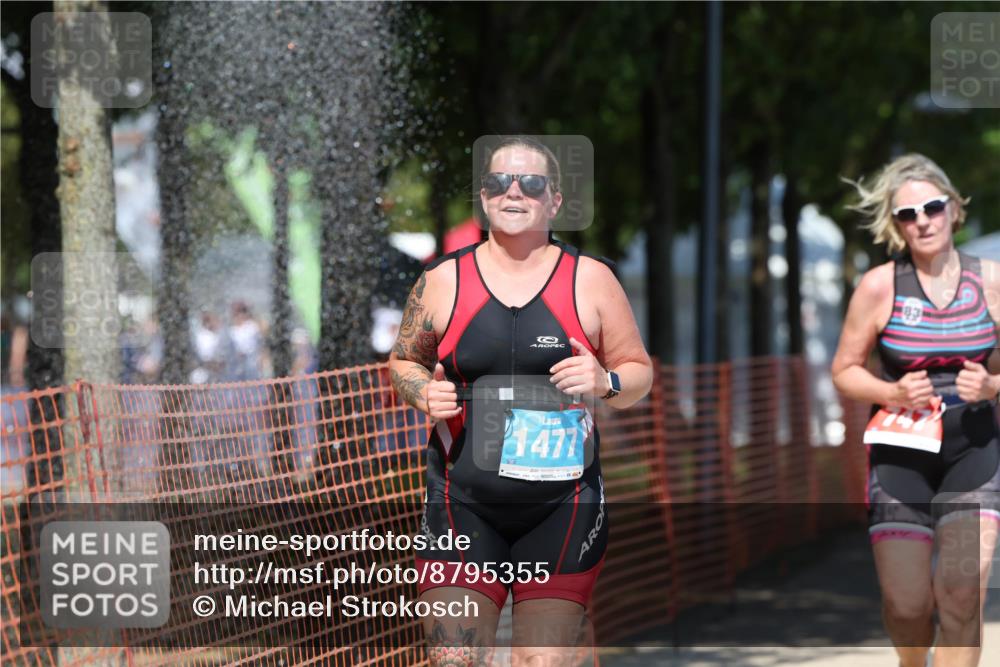 07.09.2025 - 19. Norderstedt Triathlon Michael Strokosch http://msf.ph/oto/8795355 07.09.2025 13:50:23 Laufen 160, 747, 1477 meine-sportfotos.de