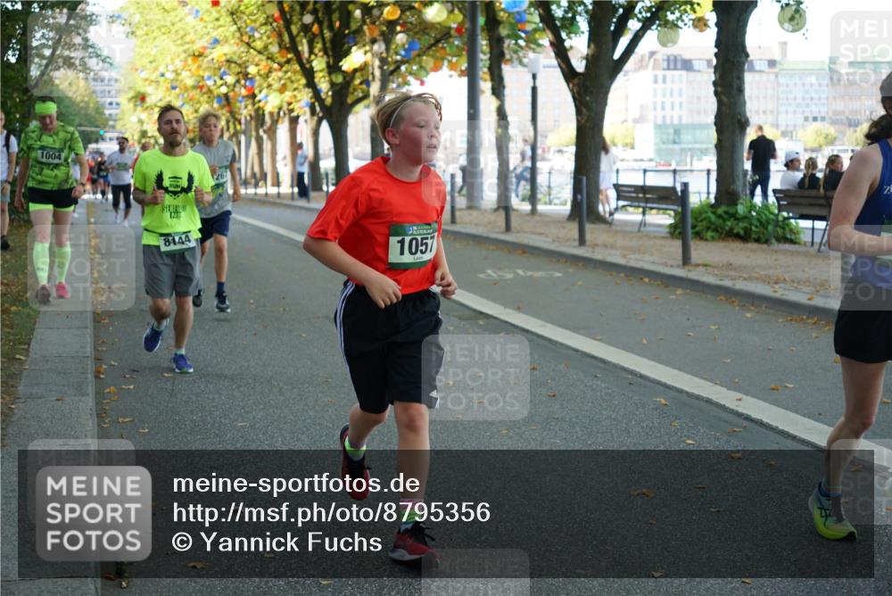 07.09.2025 - BARMER Alsterlauf Yannick Fuchs http://msf.ph/oto/8795356 07.09.2025 11:43:40 Laufen 1004, 8144, 1057 meine-sportfotos.de