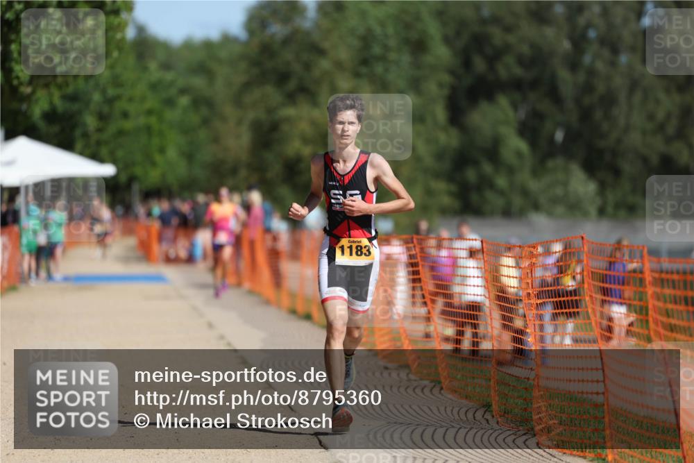 07.09.2025 - 19. Norderstedt Triathlon Michael Strokosch http://msf.ph/oto/8795360 07.09.2025 11:53:02 Laufen 1183 meine-sportfotos.de