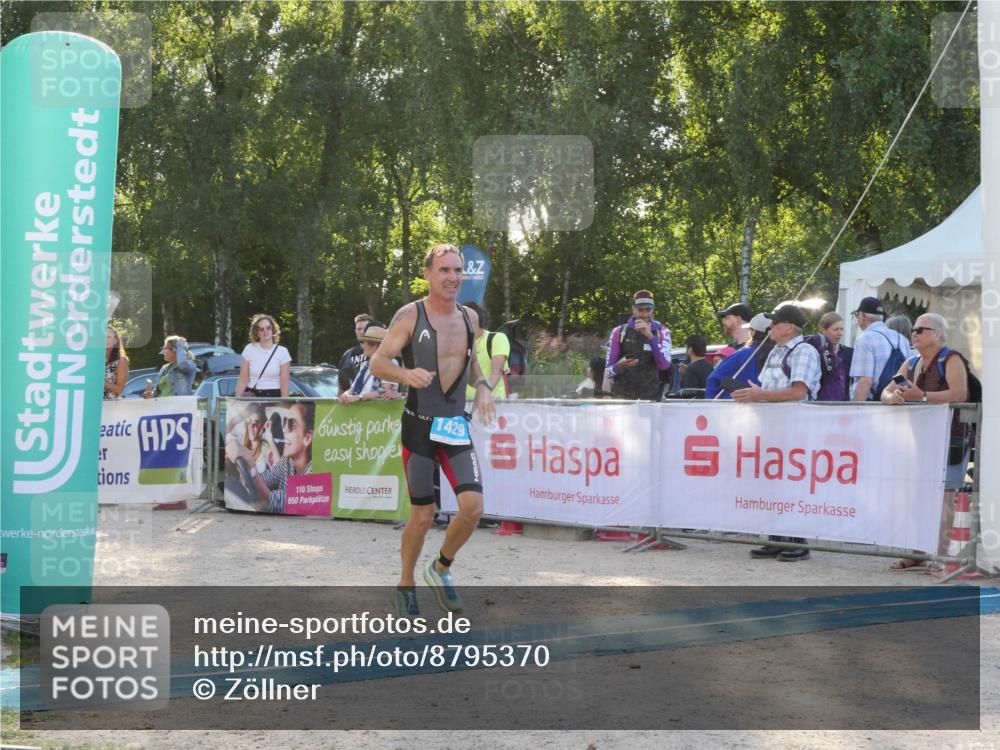 07.09.2025 - 19. Norderstedt Triathlon Zöllner http://msf.ph/oto/8795370 07.09.2025 16:59:45 Ziel 1429 meine-sportfotos.de