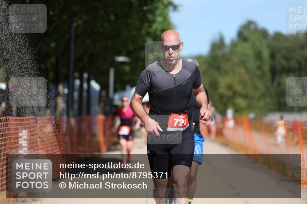 07.09.2025 - 19. Norderstedt Triathlon Michael Strokosch http://msf.ph/oto/8795371 07.09.2025 13:00:34 Laufen 295, 728, 752, 783, 1382 meine-sportfotos.de