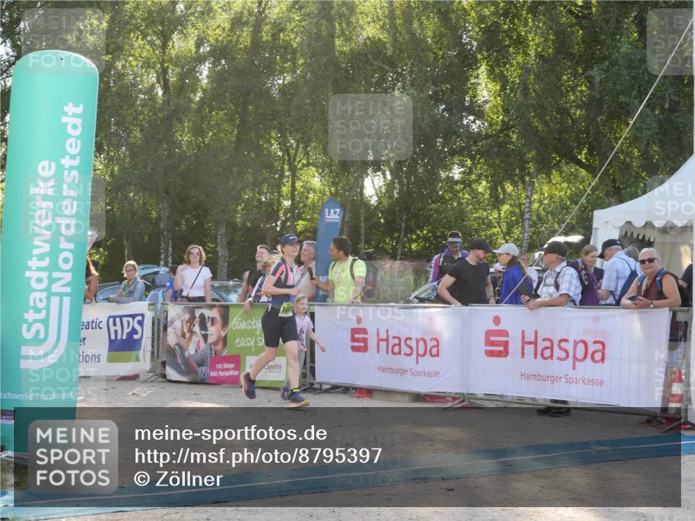 07.09.2025 - 19. Norderstedt Triathlon Zöllner http://msf.ph/oto/8795397 07.09.2025 16:59:58 Ziel 414, 1045, 1568 meine-sportfotos.de
