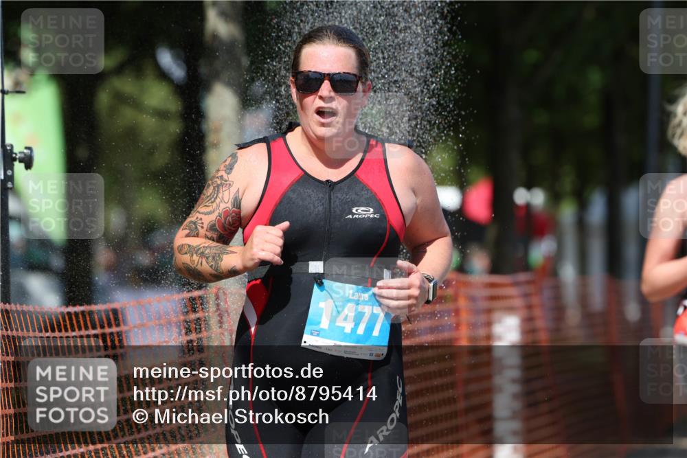 07.09.2025 - 19. Norderstedt Triathlon Michael Strokosch http://msf.ph/oto/8795414 07.09.2025 13:50:24 Laufen 160, 747, 1477 meine-sportfotos.de
