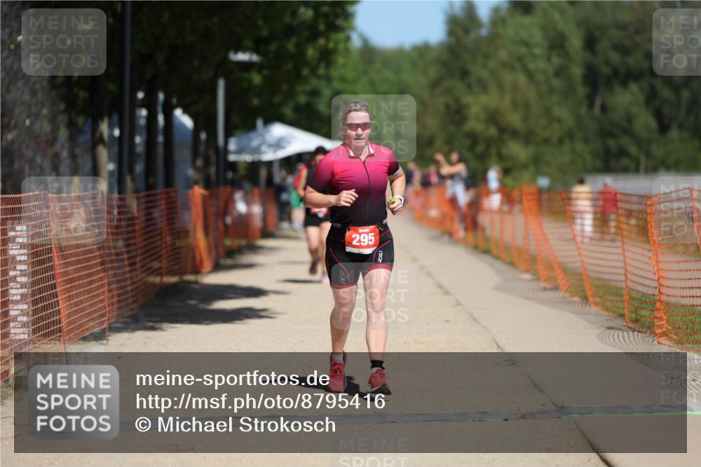 07.09.2025 - 19. Norderstedt Triathlon Michael Strokosch http://msf.ph/oto/8795416 07.09.2025 13:00:38 Laufen 295, 728, 735, 752, 1382 meine-sportfotos.de