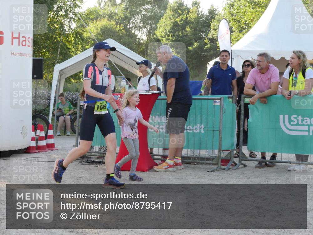 07.09.2025 - 19. Norderstedt Triathlon Zöllner http://msf.ph/oto/8795417 07.09.2025 17:00:01 Ziel 1045, 1568 meine-sportfotos.de
