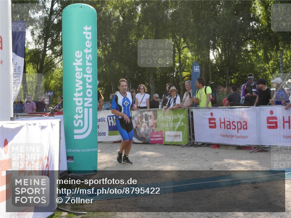 07.09.2025 - 19. Norderstedt Triathlon Zöllner http://msf.ph/oto/8795422 07.09.2025 17:00:03 Ziel 1045, 1568 meine-sportfotos.de
