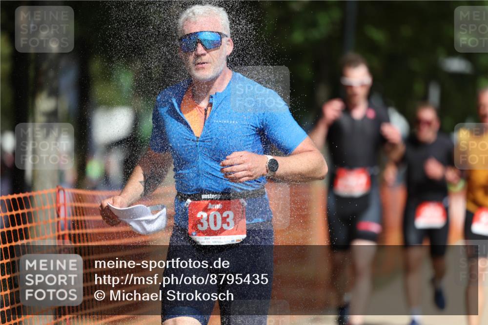 07.09.2025 - 19. Norderstedt Triathlon Michael Strokosch http://msf.ph/oto/8795435 07.09.2025 12:17:32 Laufen 234, 252, 303, 1357, 1394 meine-sportfotos.de