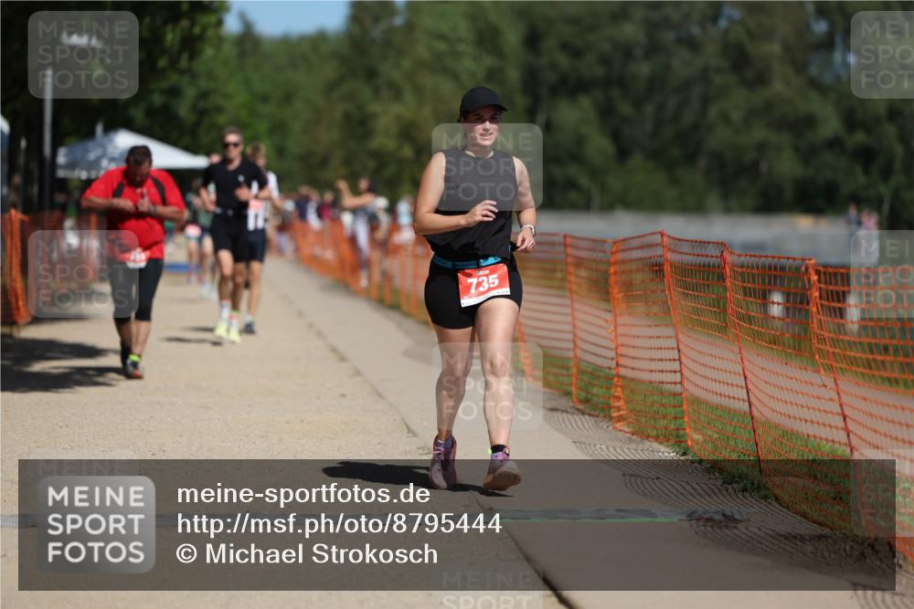 07.09.2025 - 19. Norderstedt Triathlon Michael Strokosch http://msf.ph/oto/8795444 07.09.2025 13:00:45 Laufen 727, 735, 1311, 1328 meine-sportfotos.de