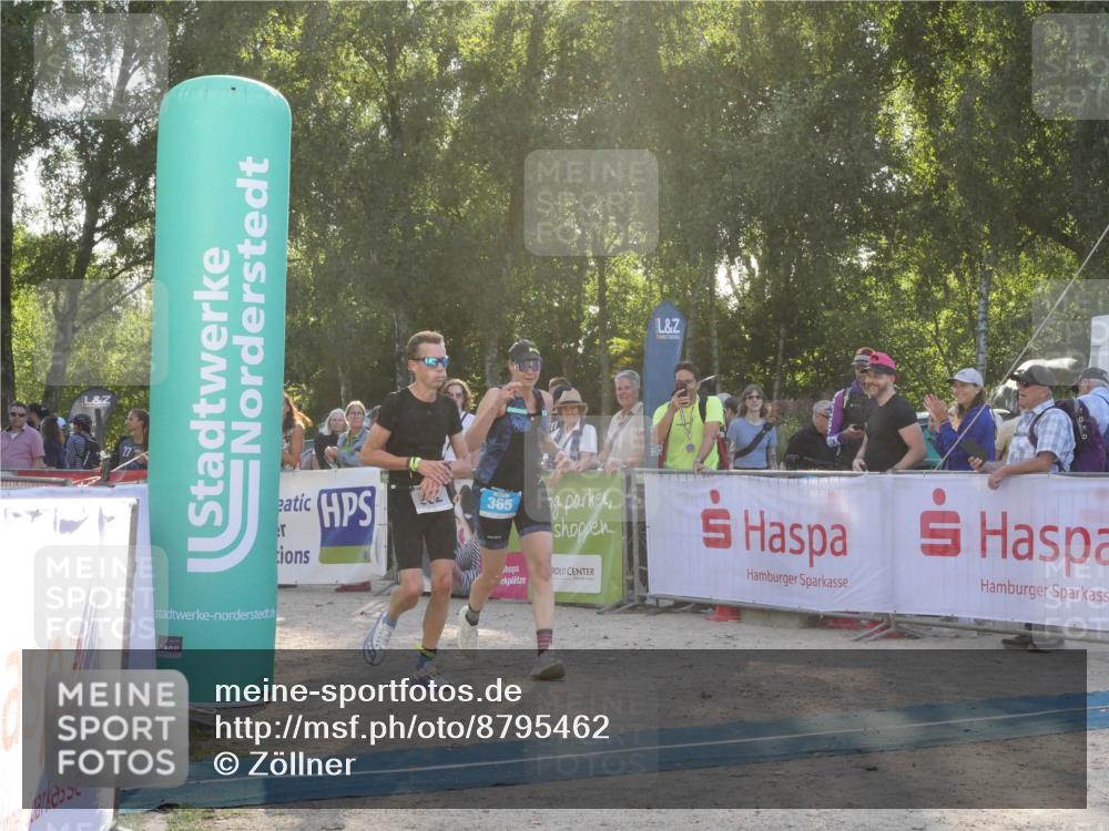07.09.2025 - 19. Norderstedt Triathlon Zöllner http://msf.ph/oto/8795462 07.09.2025 17:00:09 Ziel 365, 932, 1568 meine-sportfotos.de