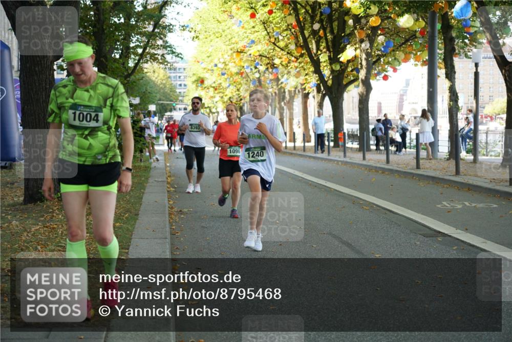 07.09.2025 - BARMER Alsterlauf Yannick Fuchs http://msf.ph/oto/8795468 07.09.2025 11:43:45 Laufen 1004, 8393, 1096, 1240 meine-sportfotos.de