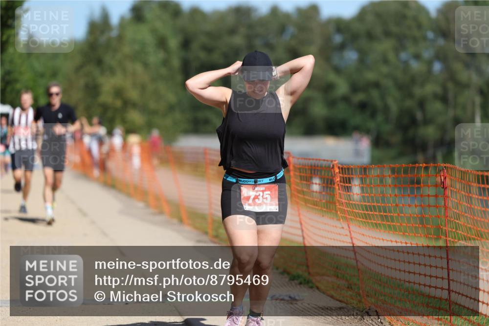 07.09.2025 - 19. Norderstedt Triathlon Michael Strokosch http://msf.ph/oto/8795469 07.09.2025 13:00:46 Laufen 727, 735, 1311, 1328 meine-sportfotos.de