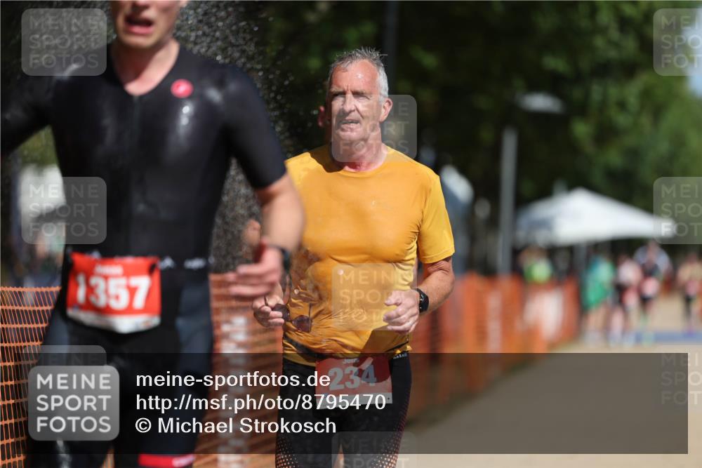 07.09.2025 - 19. Norderstedt Triathlon Michael Strokosch http://msf.ph/oto/8795470 07.09.2025 12:17:35 Laufen 234, 252, 303, 1357 meine-sportfotos.de