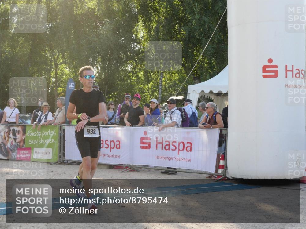 07.09.2025 - 19. Norderstedt Triathlon Zöllner http://msf.ph/oto/8795474 07.09.2025 17:00:10 Ziel 365, 932 meine-sportfotos.de