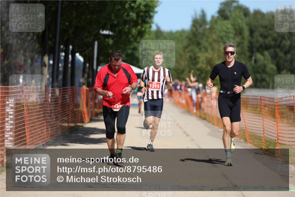 07.09.2025 - 19. Norderstedt Triathlon Michael Strokosch http://msf.ph/oto/8795486 07.09.2025 13:00:49 Laufen 188, 727, 735, 1311, 1328 meine-sportfotos.de