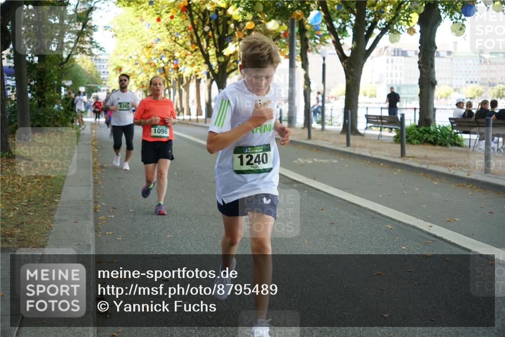 07.09.2025 - BARMER Alsterlauf Yannick Fuchs http://msf.ph/oto/8795489 07.09.2025 11:43:47 Laufen 8393, 1096, 136, 1240 meine-sportfotos.de