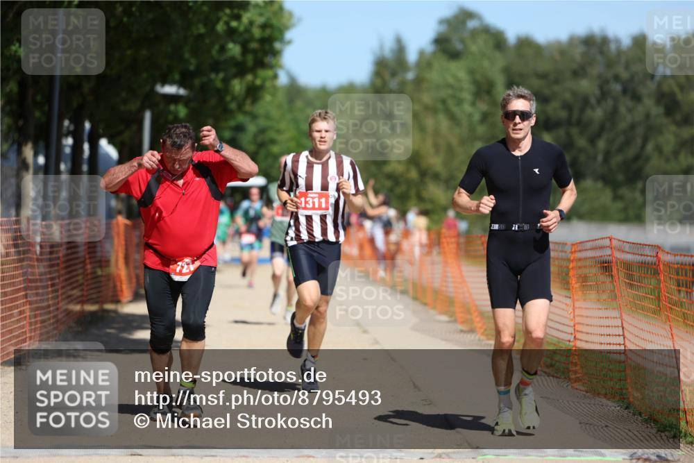 07.09.2025 - 19. Norderstedt Triathlon Michael Strokosch http://msf.ph/oto/8795493 07.09.2025 13:00:49 Laufen 188, 727, 735, 1311, 1328 meine-sportfotos.de