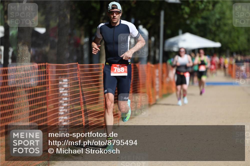 07.09.2025 - 19. Norderstedt Triathlon Michael Strokosch http://msf.ph/oto/8795494 07.09.2025 12:17:48 Laufen 768 meine-sportfotos.de