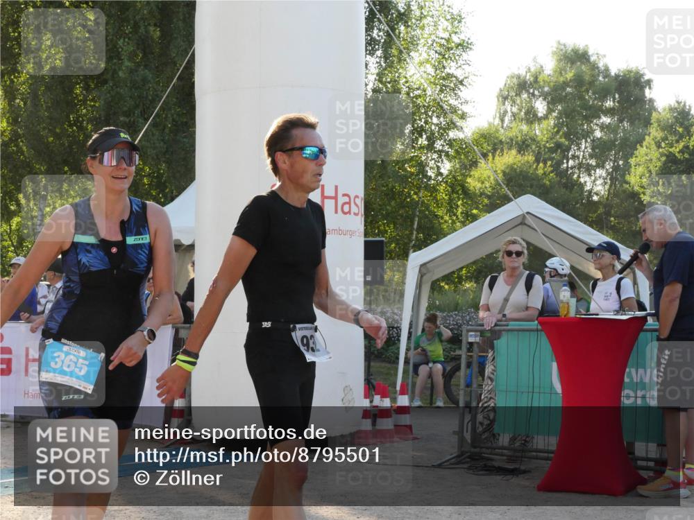 07.09.2025 - 19. Norderstedt Triathlon Zöllner http://msf.ph/oto/8795501 07.09.2025 17:00:12 Ziel 365, 932 meine-sportfotos.de