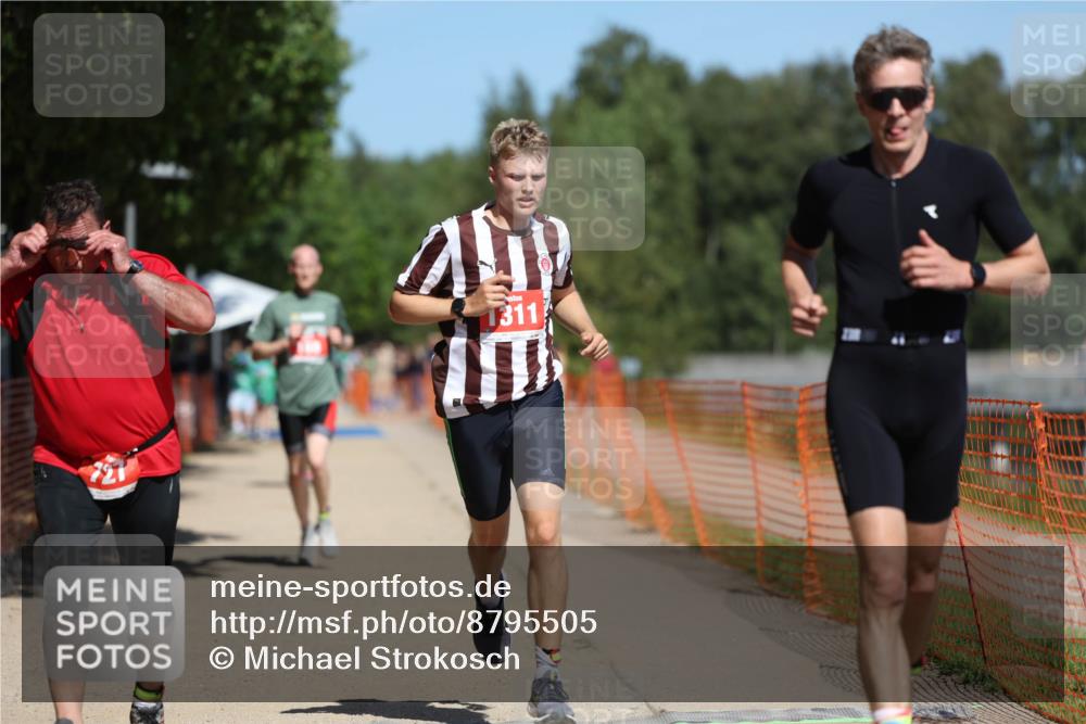 07.09.2025 - 19. Norderstedt Triathlon Michael Strokosch http://msf.ph/oto/8795505 07.09.2025 13:00:51 Laufen 188, 727, 1311, 1328 meine-sportfotos.de