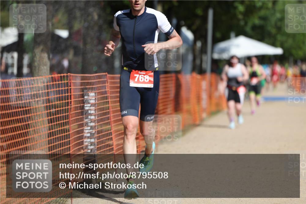 07.09.2025 - 19. Norderstedt Triathlon Michael Strokosch http://msf.ph/oto/8795508 07.09.2025 12:17:48 Laufen 768 meine-sportfotos.de