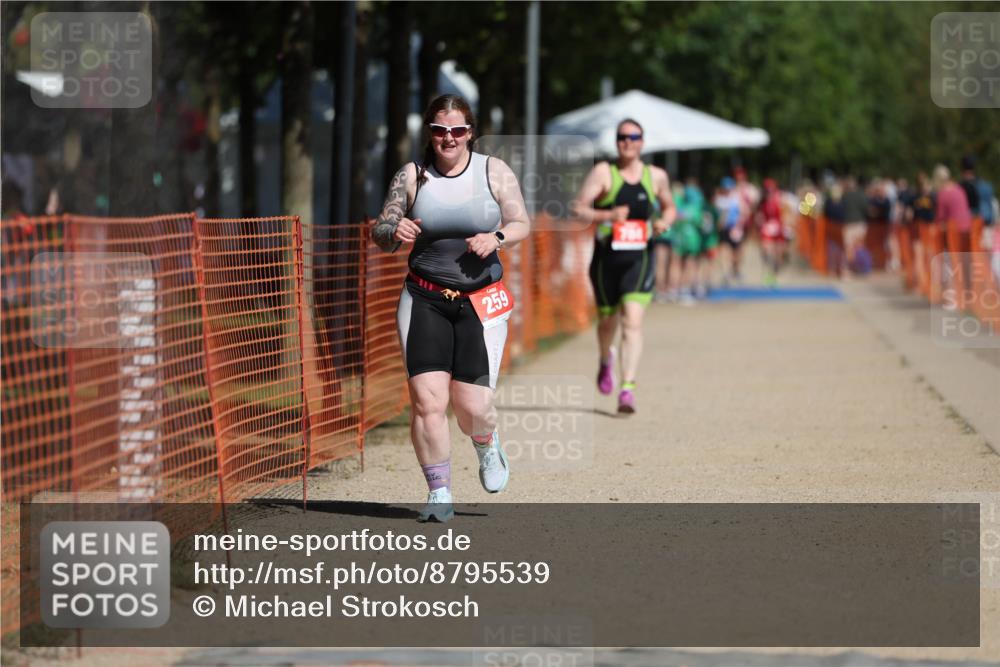 07.09.2025 - 19. Norderstedt Triathlon Michael Strokosch http://msf.ph/oto/8795539 07.09.2025 12:17:55 Laufen 259, 784 meine-sportfotos.de