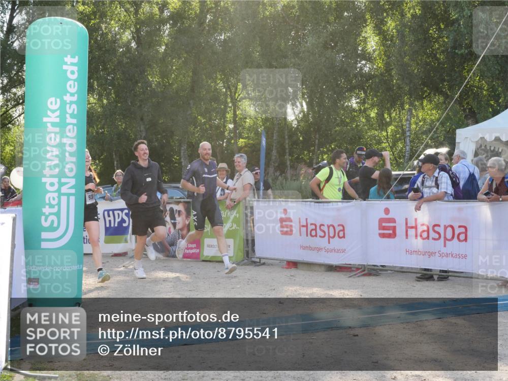 07.09.2025 - 19. Norderstedt Triathlon Zöllner http://msf.ph/oto/8795541 07.09.2025 17:00:41 Ziel 938 meine-sportfotos.de