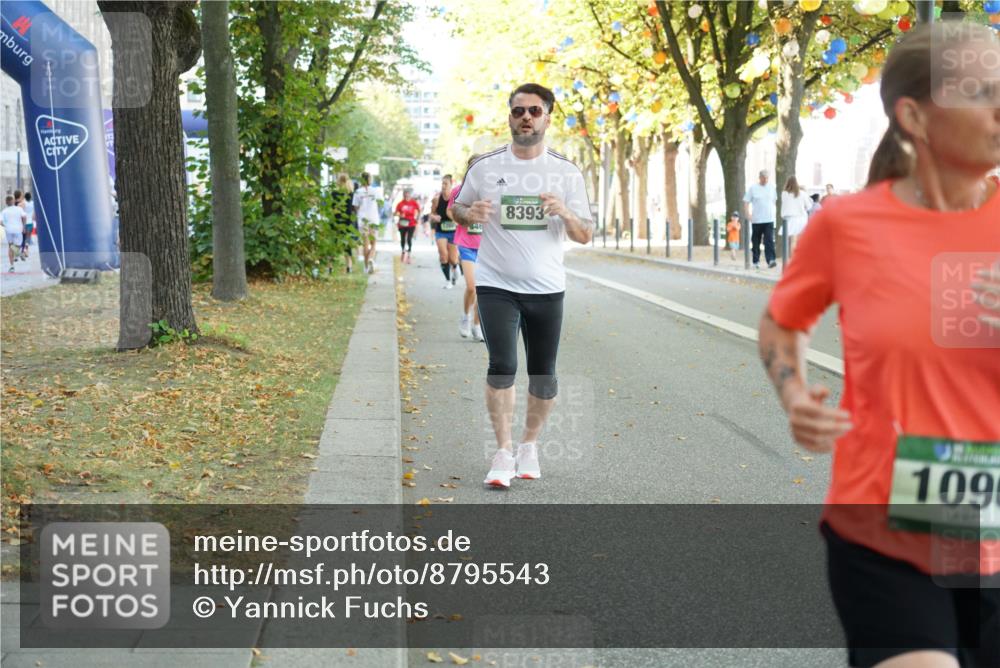 07.09.2025 - BARMER Alsterlauf Yannick Fuchs http://msf.ph/oto/8795543 07.09.2025 11:43:49 Laufen 646, 8393, 109 meine-sportfotos.de