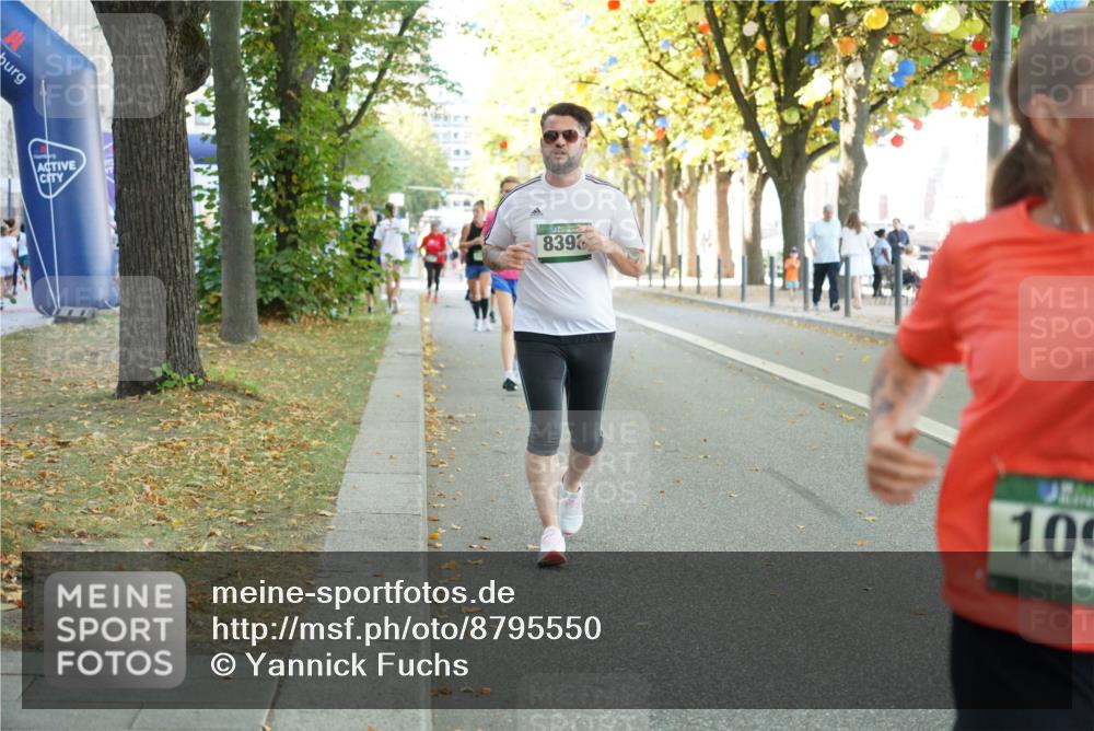 07.09.2025 - BARMER Alsterlauf Yannick Fuchs http://msf.ph/oto/8795550 07.09.2025 11:43:49 Laufen 8393, 109 meine-sportfotos.de