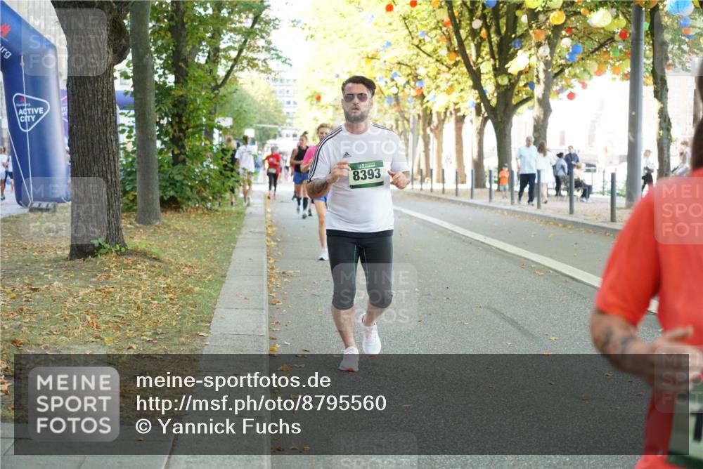 07.09.2025 - BARMER Alsterlauf Yannick Fuchs http://msf.ph/oto/8795560 07.09.2025 11:43:49 Laufen 8393 meine-sportfotos.de