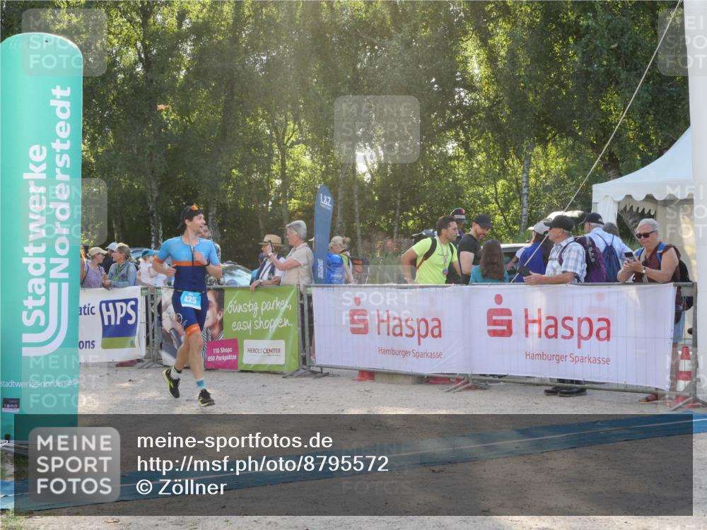 07.09.2025 - 19. Norderstedt Triathlon Zöllner http://msf.ph/oto/8795572 07.09.2025 17:01:22 Ziel 425 meine-sportfotos.de