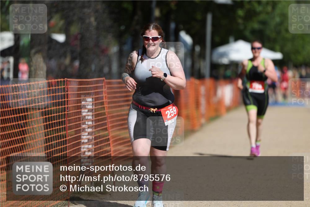 07.09.2025 - 19. Norderstedt Triathlon Michael Strokosch http://msf.ph/oto/8795576 07.09.2025 12:17:57 Laufen 259, 784 meine-sportfotos.de