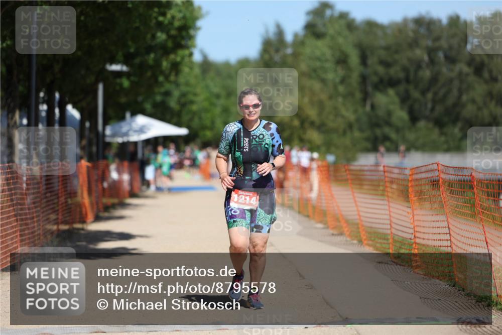 07.09.2025 - 19. Norderstedt Triathlon Michael Strokosch http://msf.ph/oto/8795578 07.09.2025 13:01:00 Laufen 1214 meine-sportfotos.de