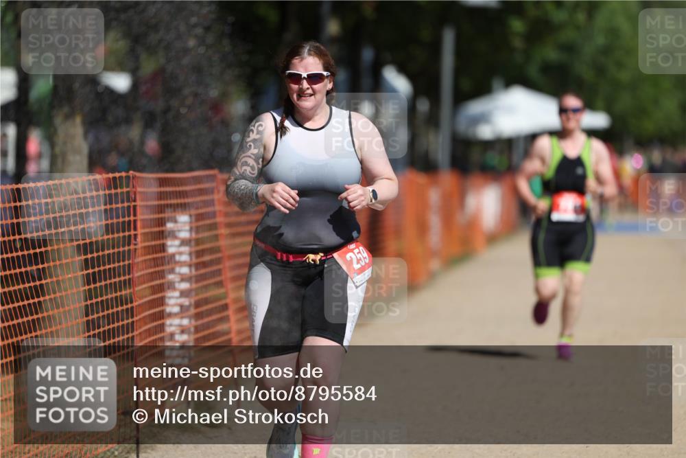 07.09.2025 - 19. Norderstedt Triathlon Michael Strokosch http://msf.ph/oto/8795584 07.09.2025 12:17:58 Laufen 259, 784 meine-sportfotos.de