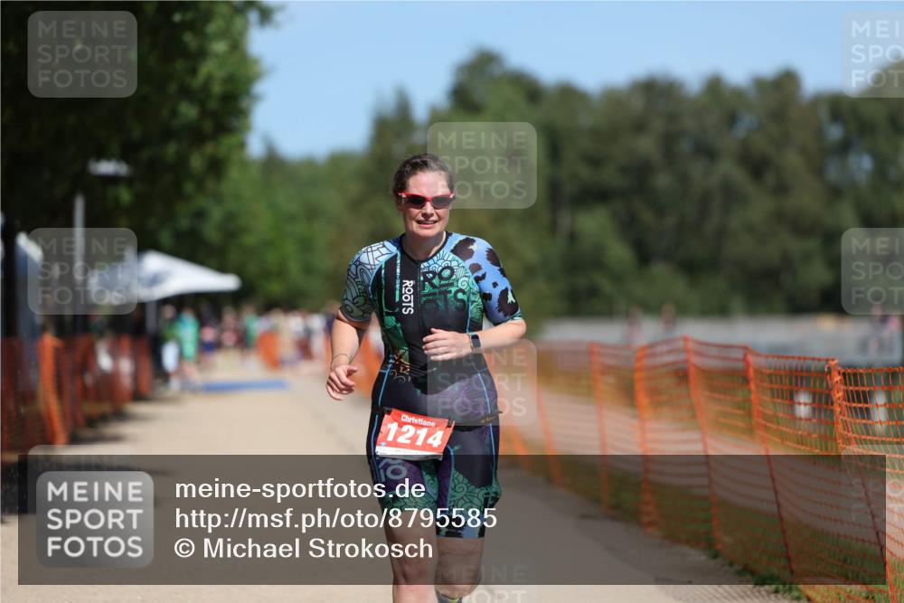 07.09.2025 - 19. Norderstedt Triathlon Michael Strokosch http://msf.ph/oto/8795585 07.09.2025 13:01:01 Laufen 1214 meine-sportfotos.de